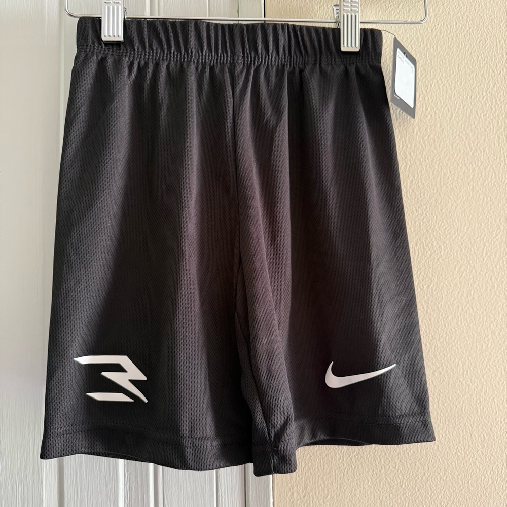 Nike 3 Brand Boys Solid Logo Performance Short Size Medium 5-6 Years NWT